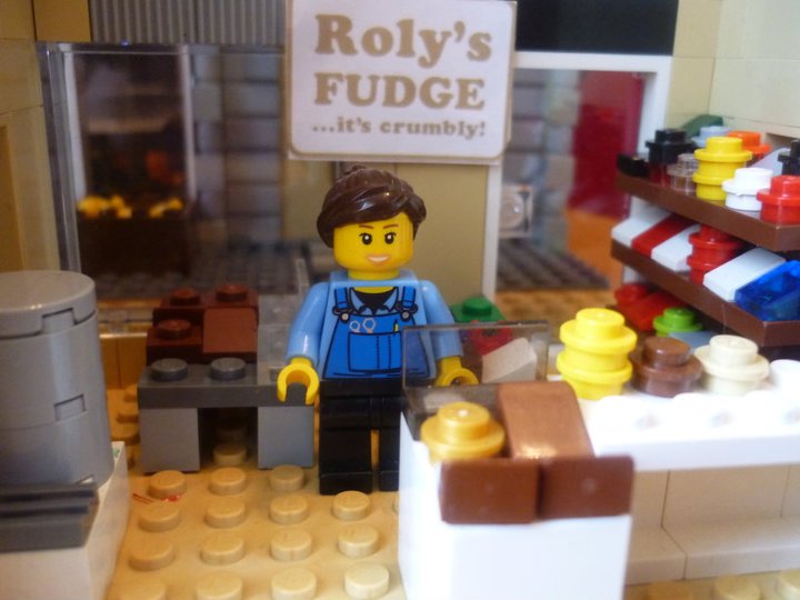 Roly's Fudge Chester - Lego